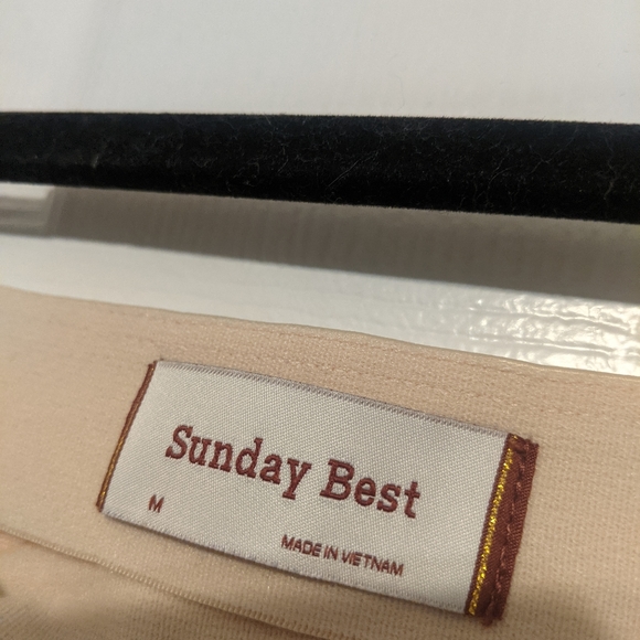 Aritzia Sunday best primrose skirt light peach - Picture 2 of 4